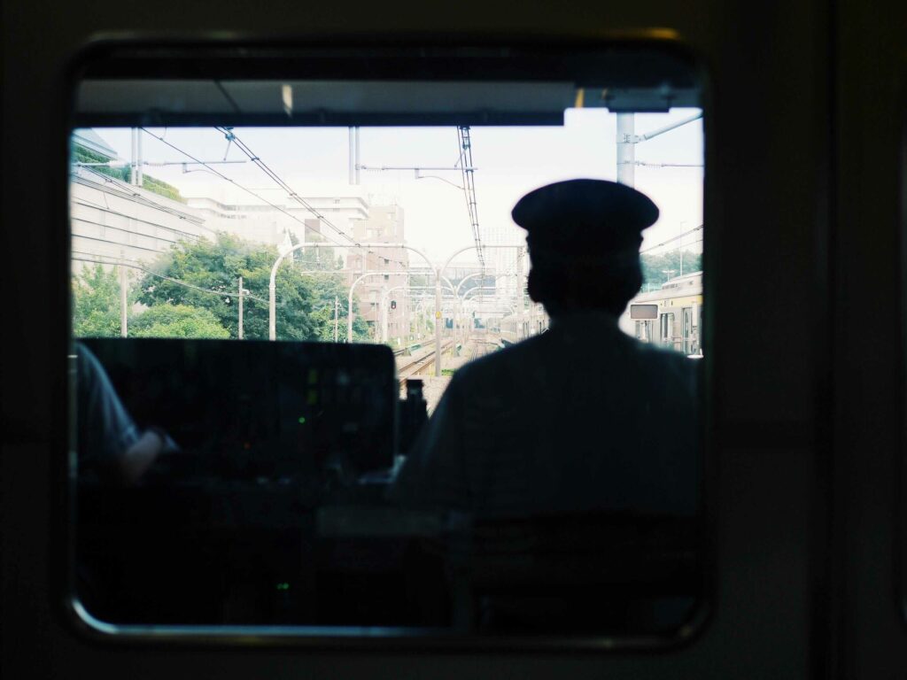 象徵開往終點的列車